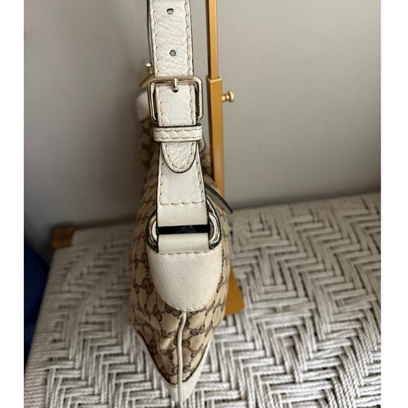 Gucci Vintage Canvas and Leather Shoulder Bag - Picture 4 of 9